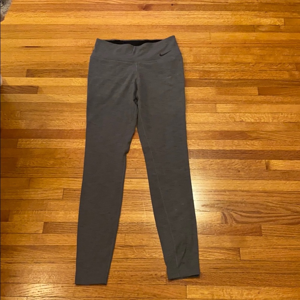 Nike gray cropped leggings size small